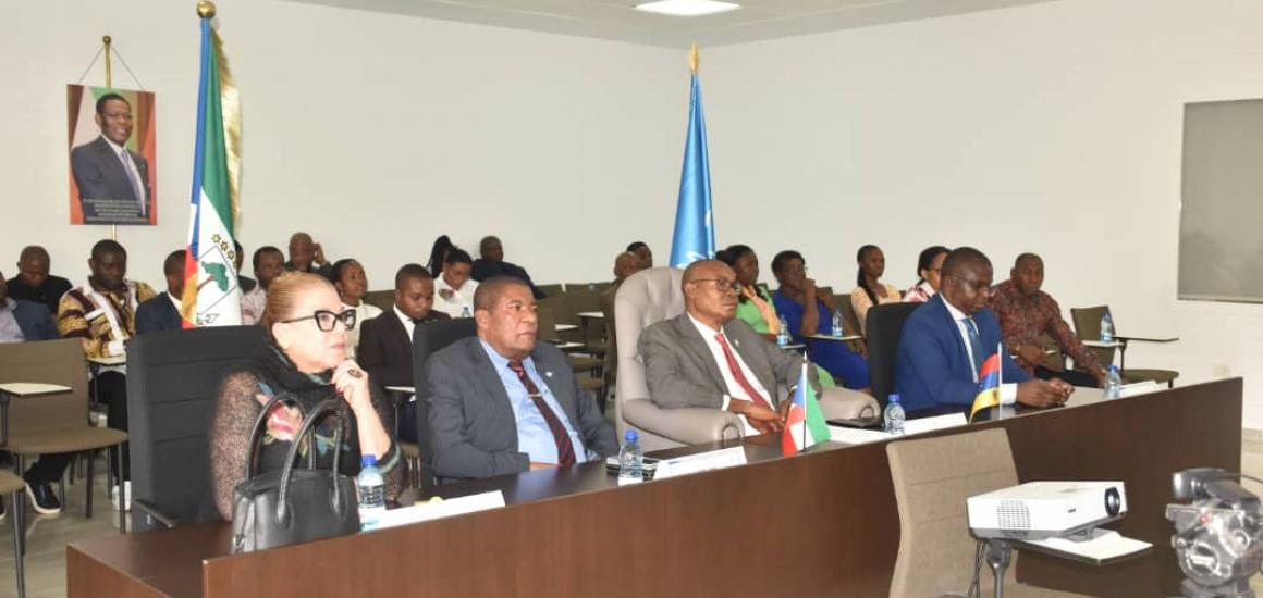 EL DEFENSOR DEL PUEBLO CLAUSURA EL SEMINARIO SOBRE DDHH CON SU HOMOLOGO DE VENEZUELA